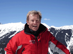 Tom Skiing